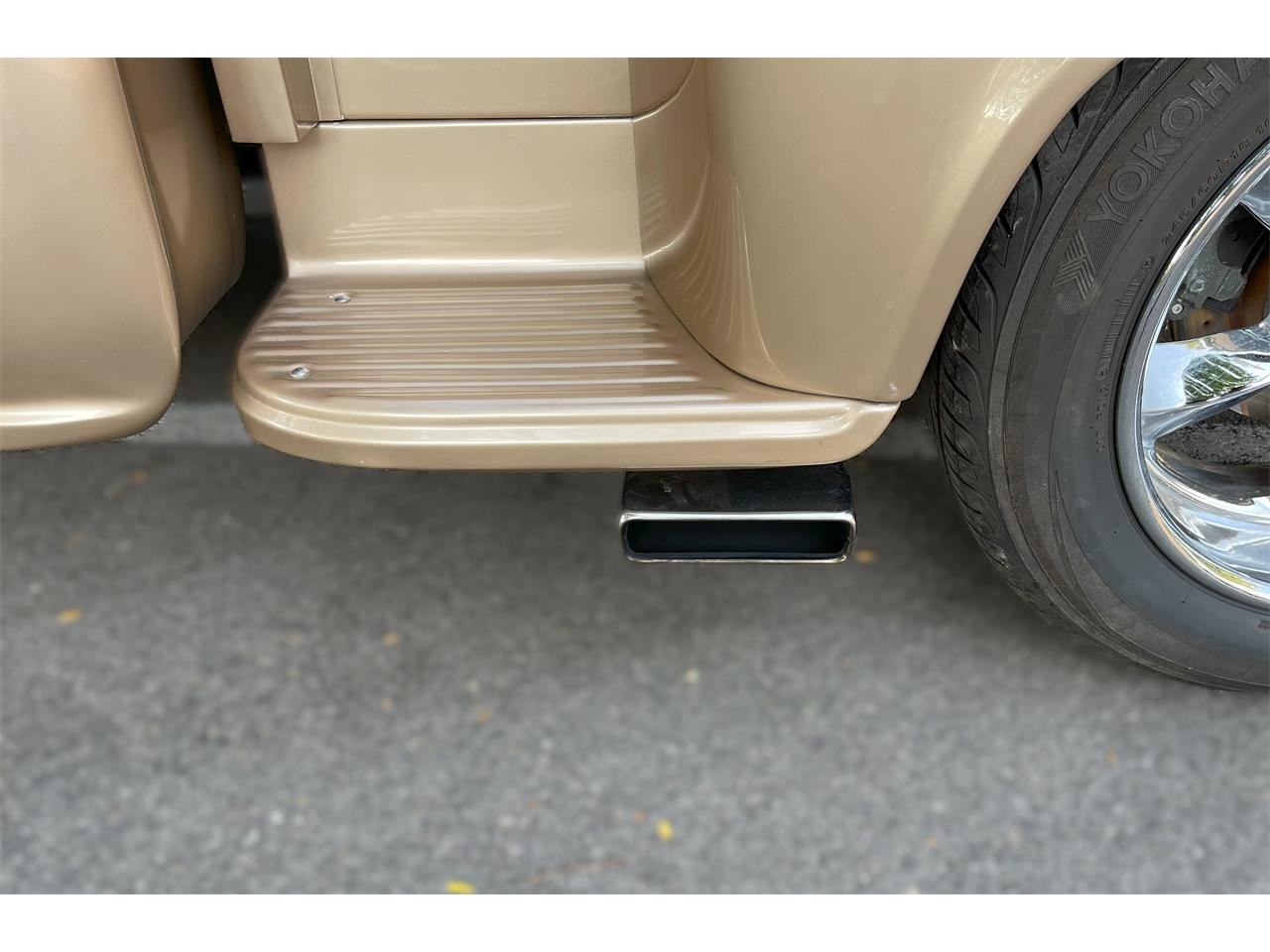 Chevrolet-3100-1957-Champagne-Gold-Saddle-brown-leather-26