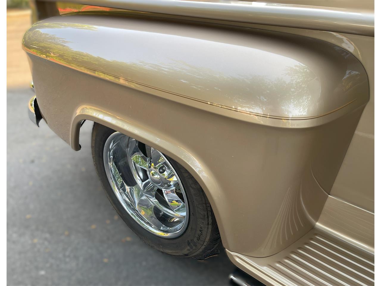 Chevrolet-3100-1957-Champagne-Gold-Saddle-brown-leather-29