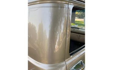 Chevrolet-3100-1957-Champagne-Gold-Saddle-brown-leather-30