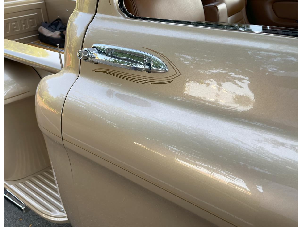 Chevrolet-3100-1957-Champagne-Gold-Saddle-brown-leather-31