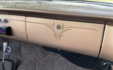 Chevrolet-3100-1957-Champagne-Gold-Saddle-brown-leather-43