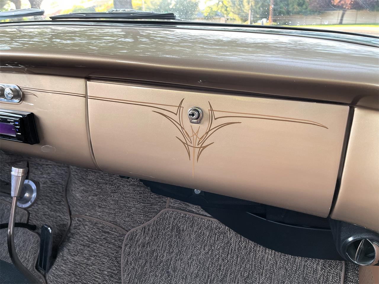 Chevrolet-3100-1957-Champagne-Gold-Saddle-brown-leather-43