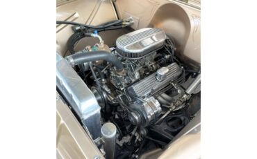 Chevrolet-3100-1957-Champagne-Gold-Saddle-brown-leather-49