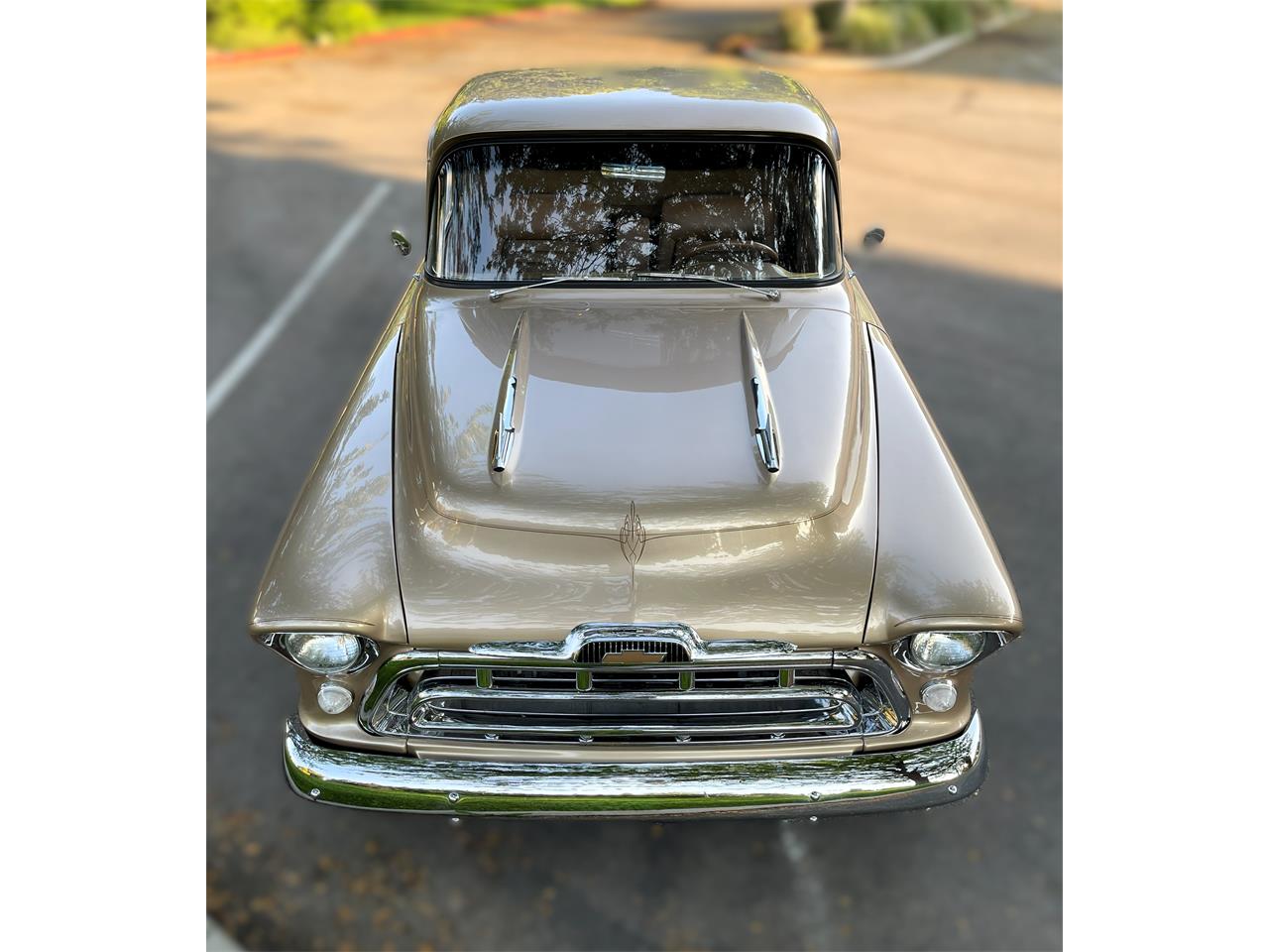 Chevrolet-3100-1957-Champagne-Gold-Saddle-brown-leather-5