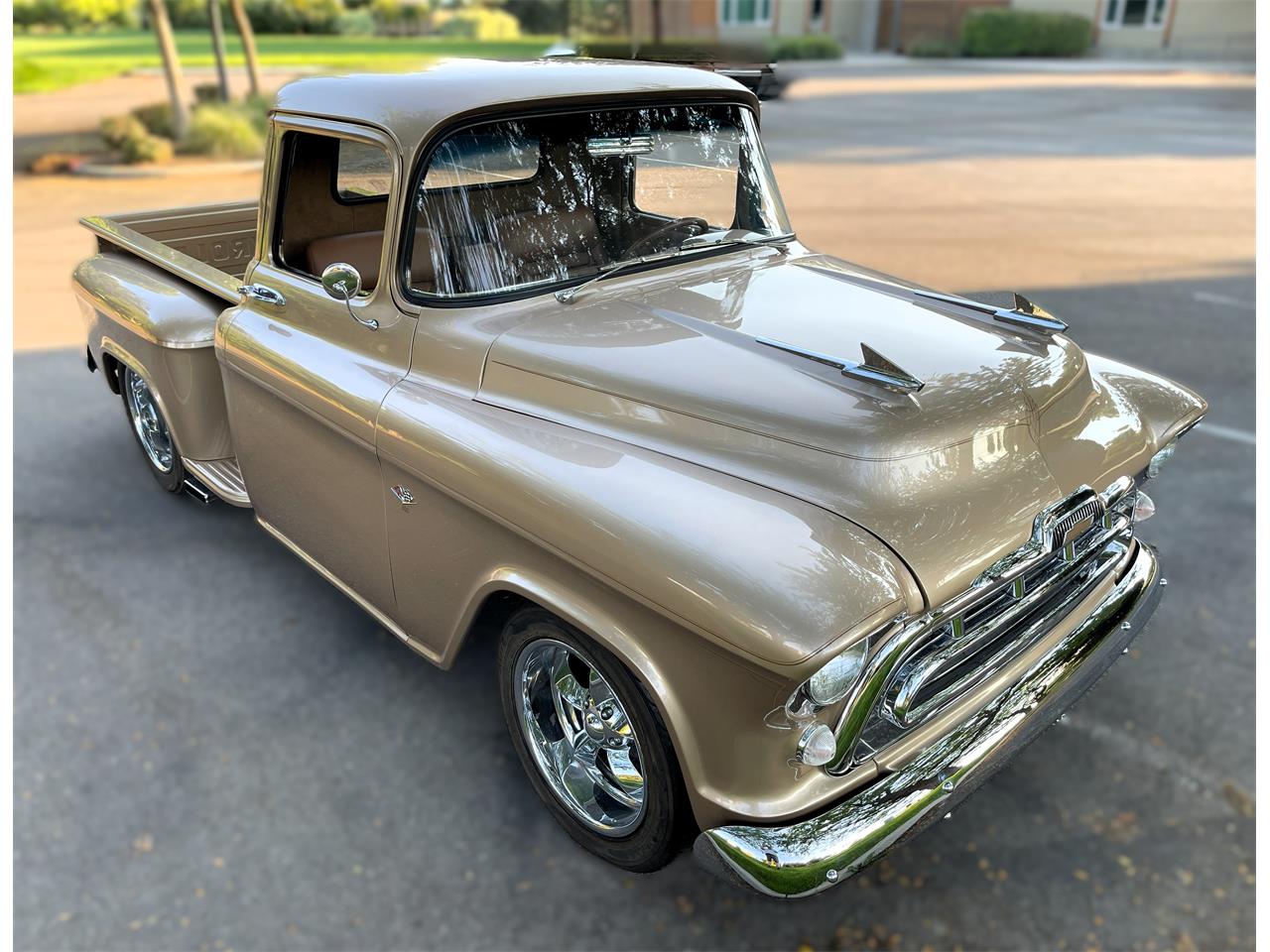 Chevrolet-3100-1957-Champagne-Gold-Saddle-brown-leather-8