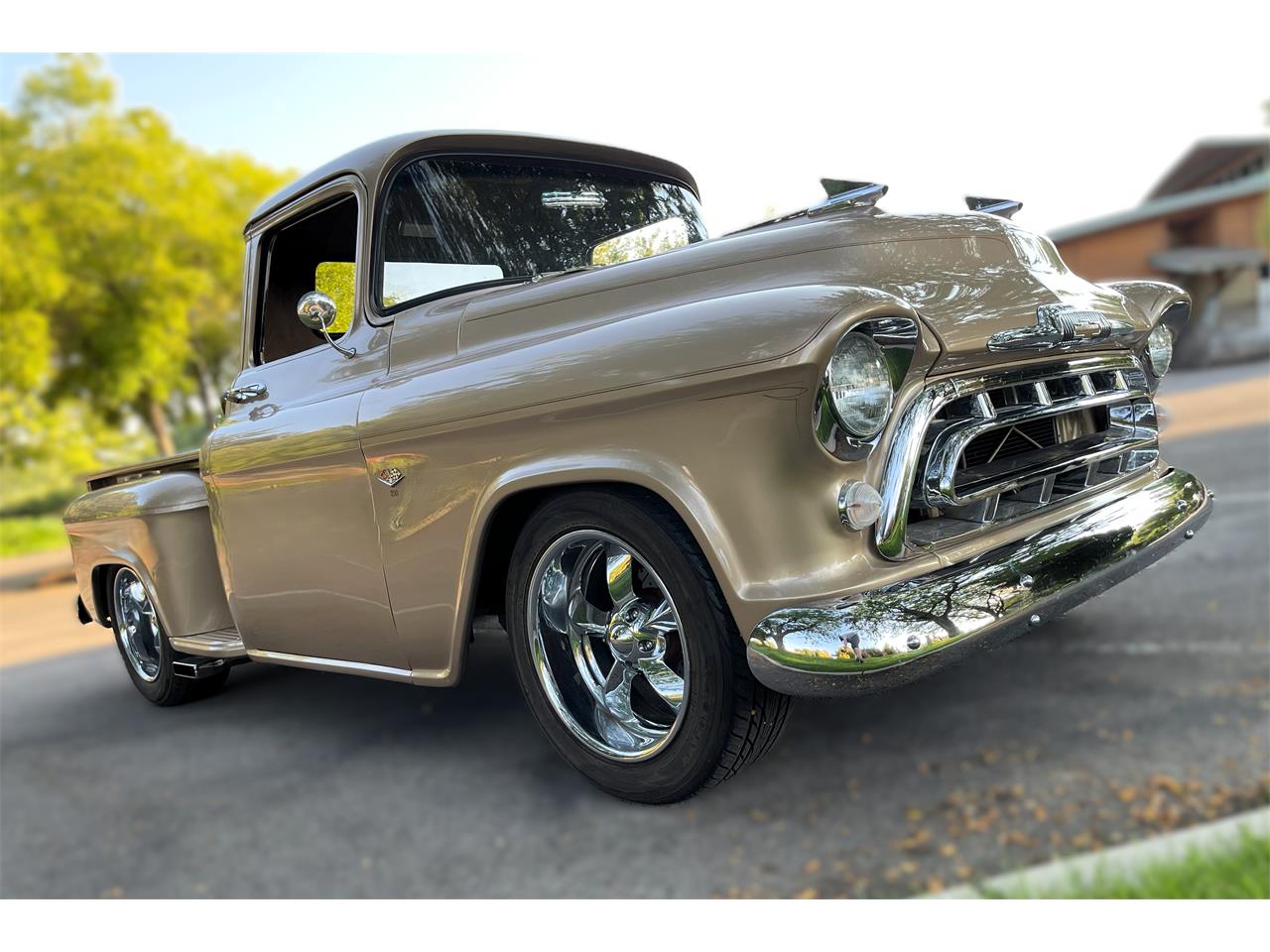 Chevrolet-3100-1957-Champagne-Gold-Saddle-brown-leather-9