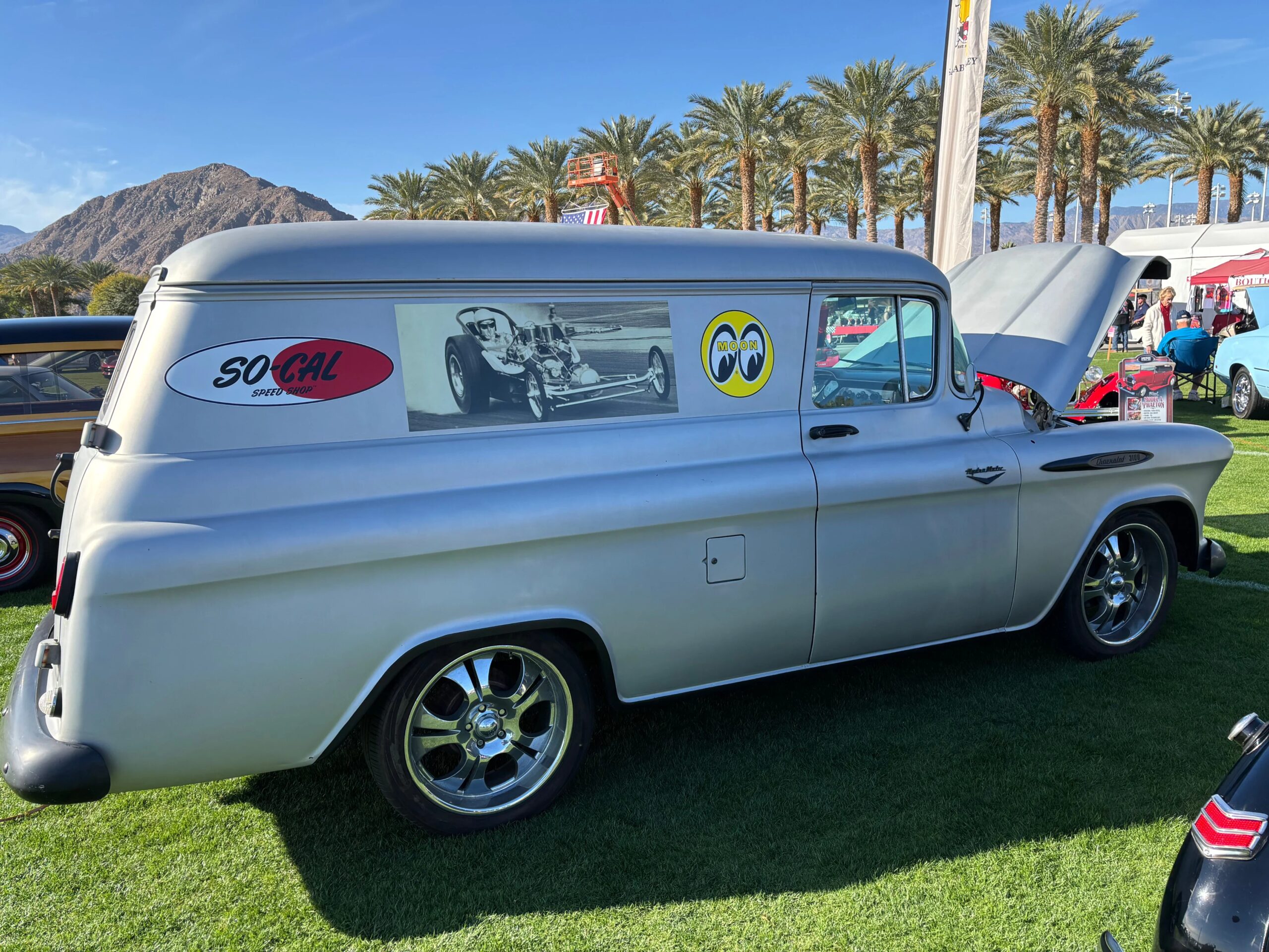 Chevrolet-3100-1957-Gray-Gray