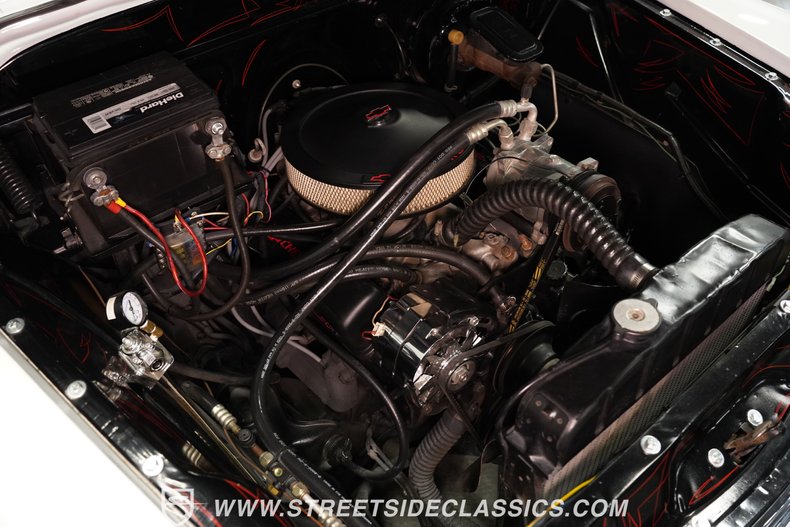 Chevrolet-3100-1957-White-Red-35