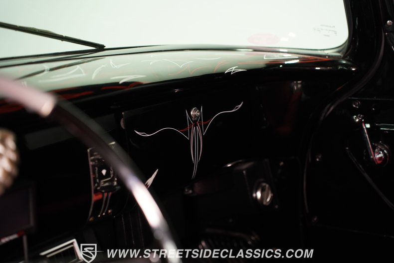Chevrolet-3100-1957-White-Red-47