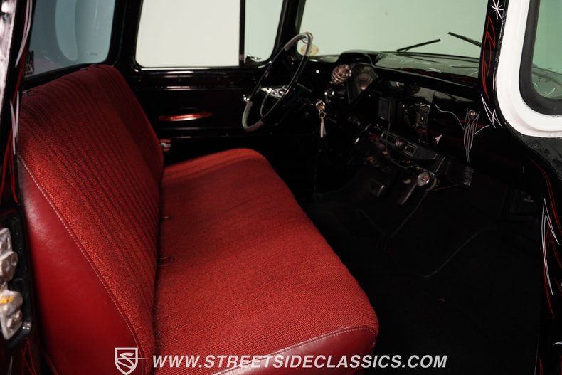 Chevrolet-3100-1957-White-Red-49