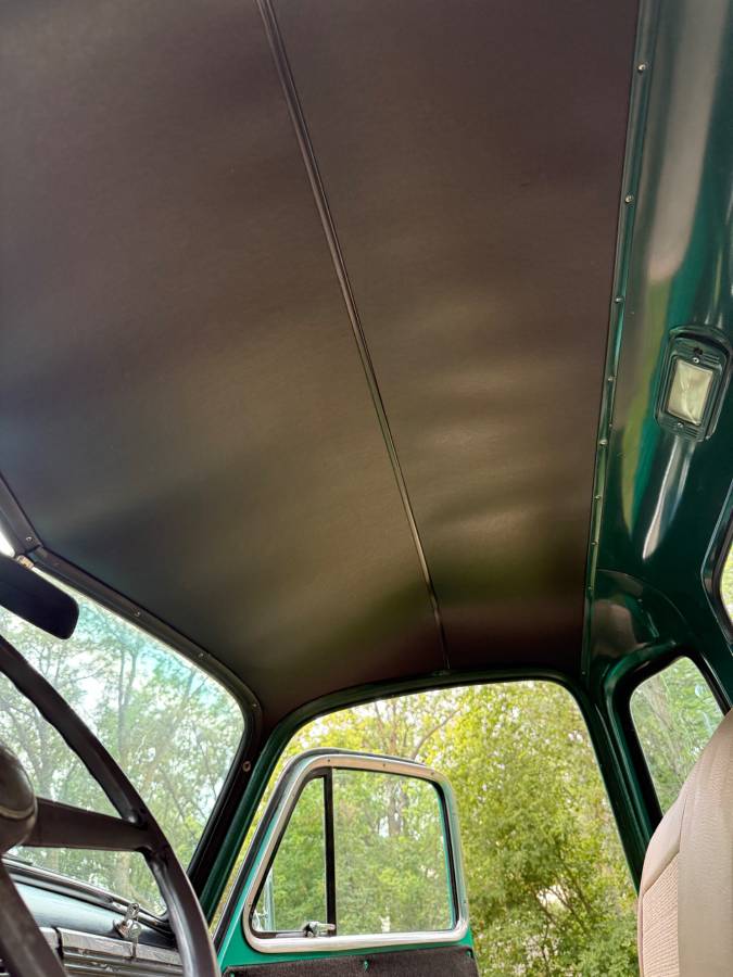 Chevrolet-3100-5-window-truck-1953-green-10
