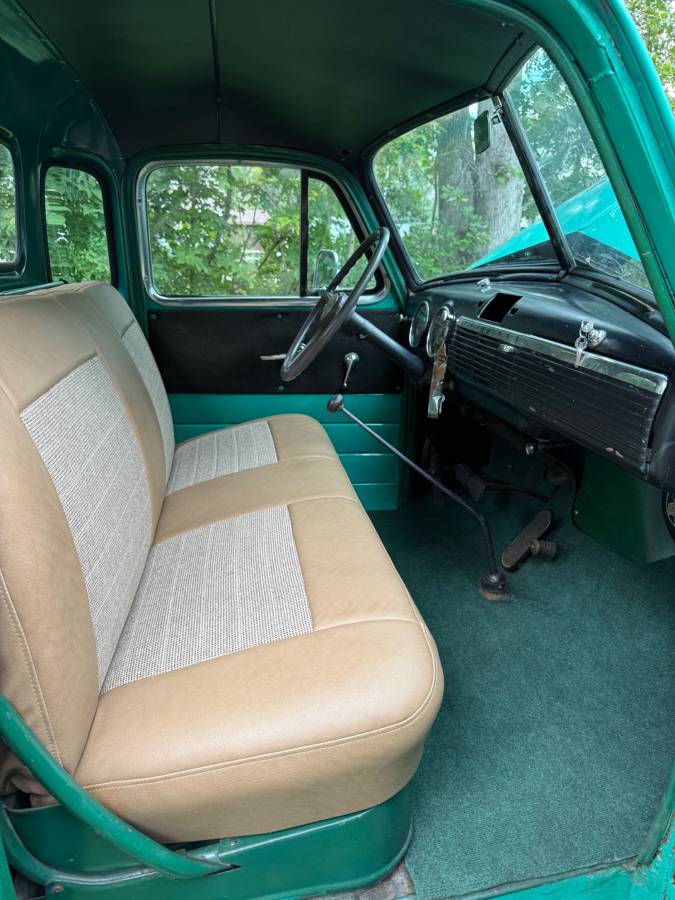 Chevrolet-3100-5-window-truck-1953-green-9
