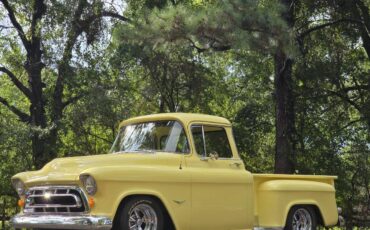 Chevrolet-3100-big-window-1957-yellow-1