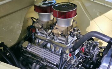 Chevrolet-3100-big-window-1957-yellow-4