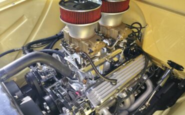 Chevrolet-3100-big-window-1957-yellow-5
