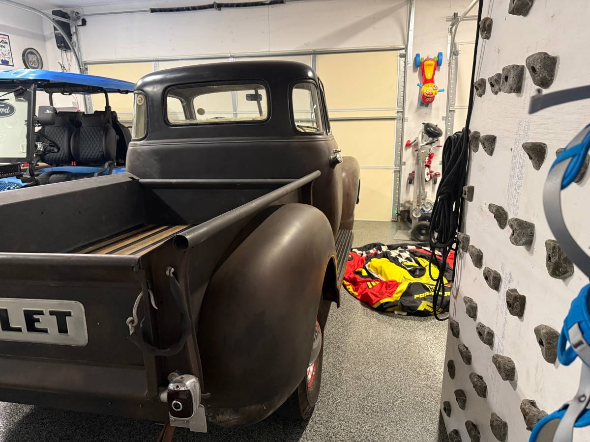 Chevrolet-3100-five-window-1950-6
