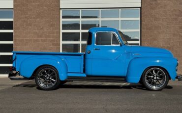 Chevrolet-3100-restomod-pickup-1950-blue-26