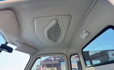 Chevrolet-3100-restomod-pickup-1950-blue-33