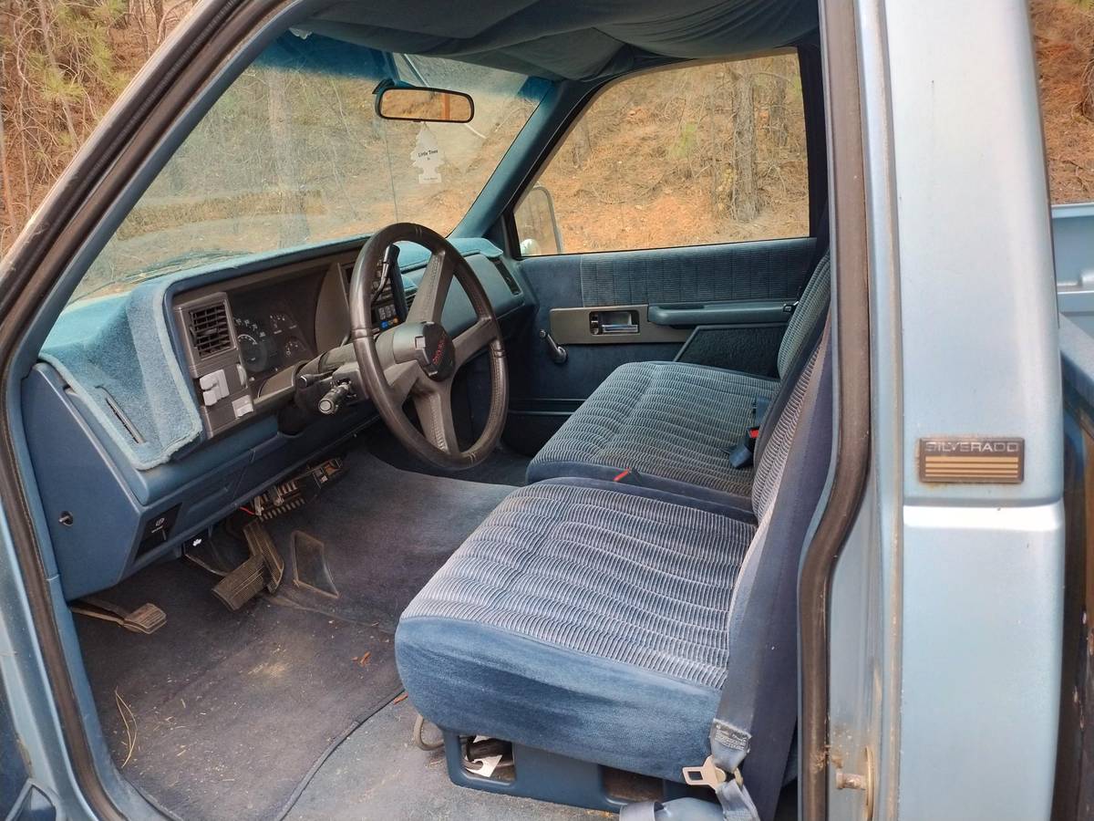 Chevrolet-34-ton-1991-blue-1