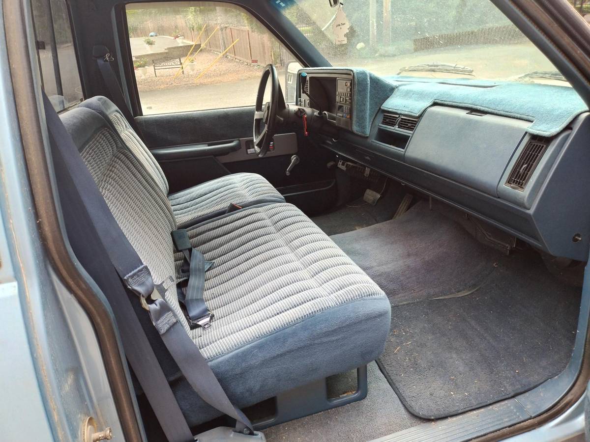 Chevrolet-34-ton-1991-blue-3