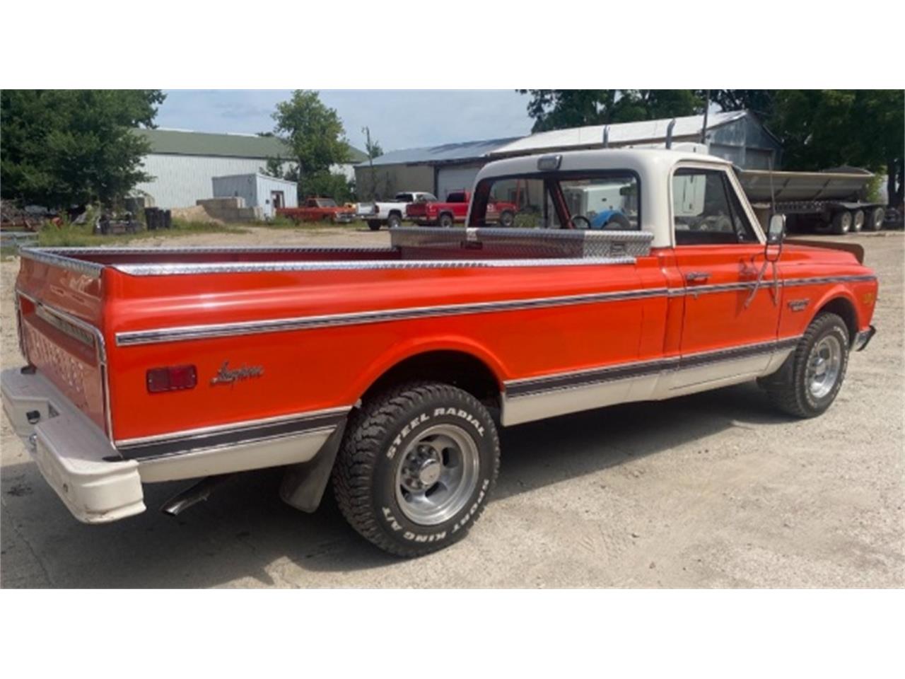 Chevrolet-34-ton-pickup-1970-Orange-and-White-Black-1
