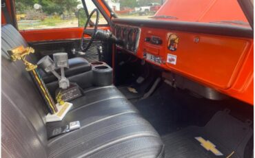 Chevrolet-34-ton-pickup-1970-Orange-and-White-Black-10