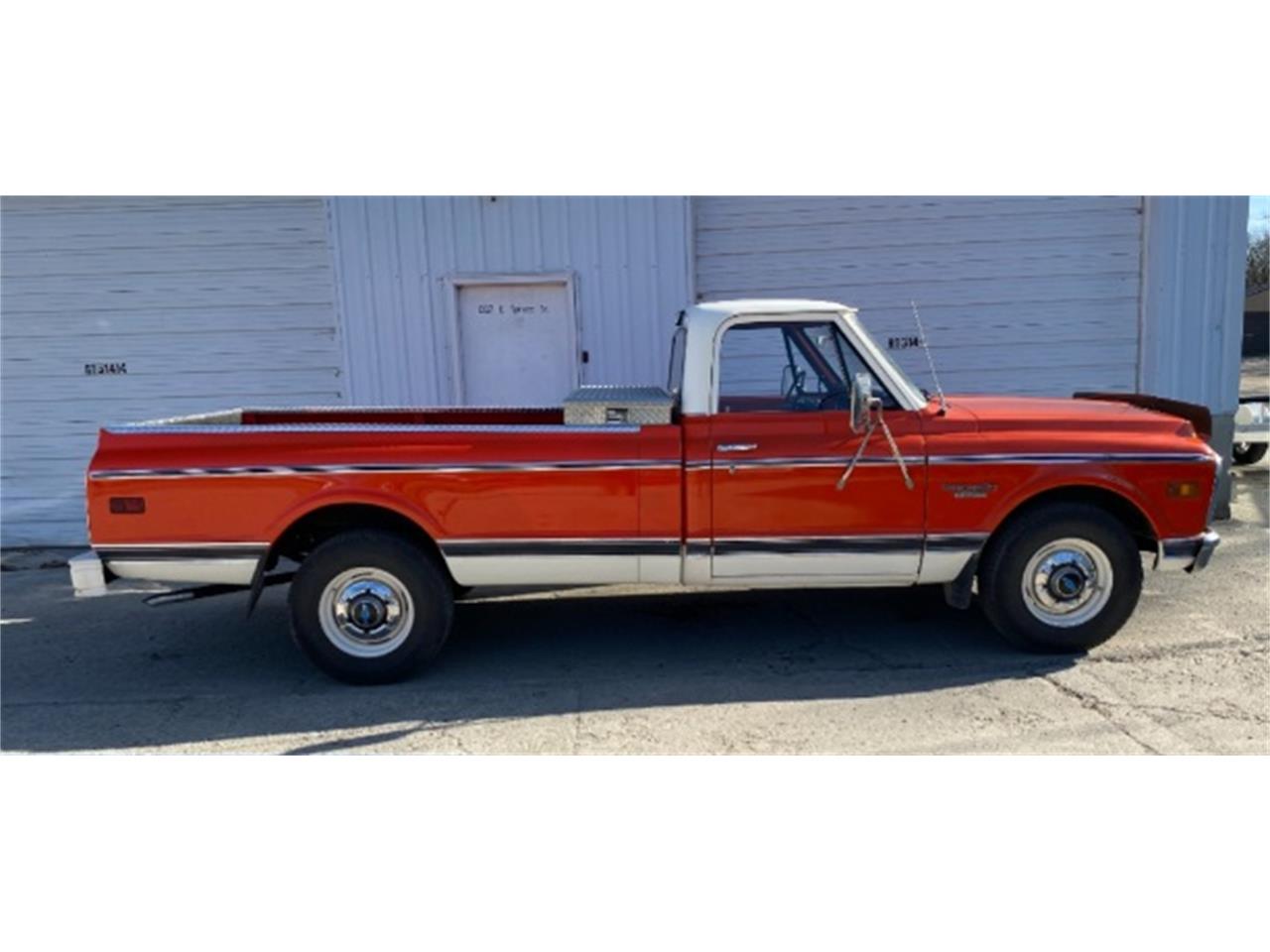 Chevrolet-34-ton-pickup-1970-Orange-and-White-Black-15