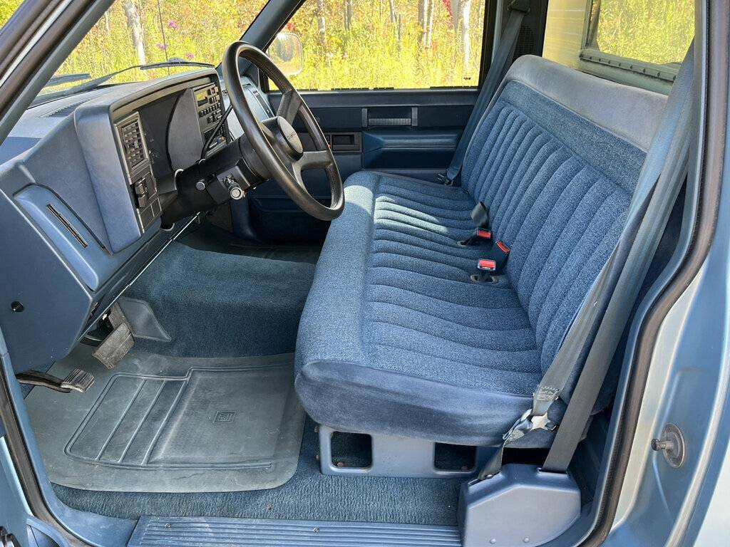 Chevrolet-34-ton-pickups-1989-blue-16