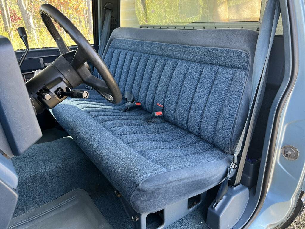Chevrolet-34-ton-pickups-1989-blue-17