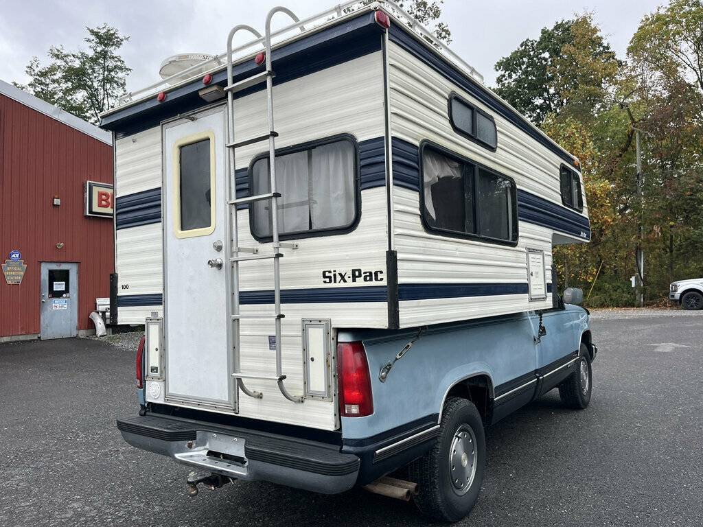 Chevrolet-34-ton-pickups-1989-blue-19