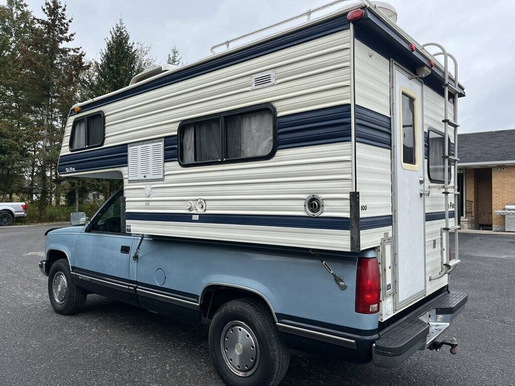 Chevrolet-34-ton-pickups-1989-blue-21