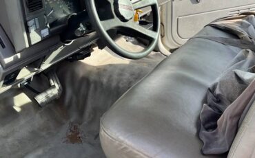 Chevrolet-3500-1994-white-7
