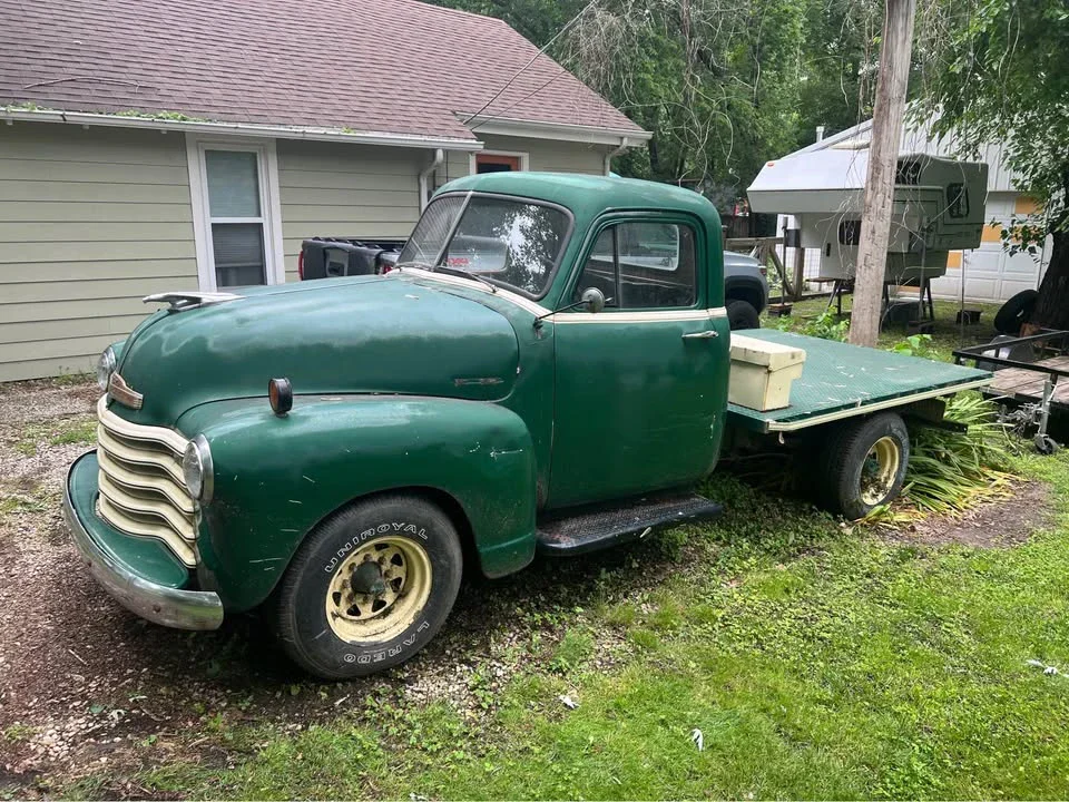 Chevrolet-3600-1952-Green-Brown-1