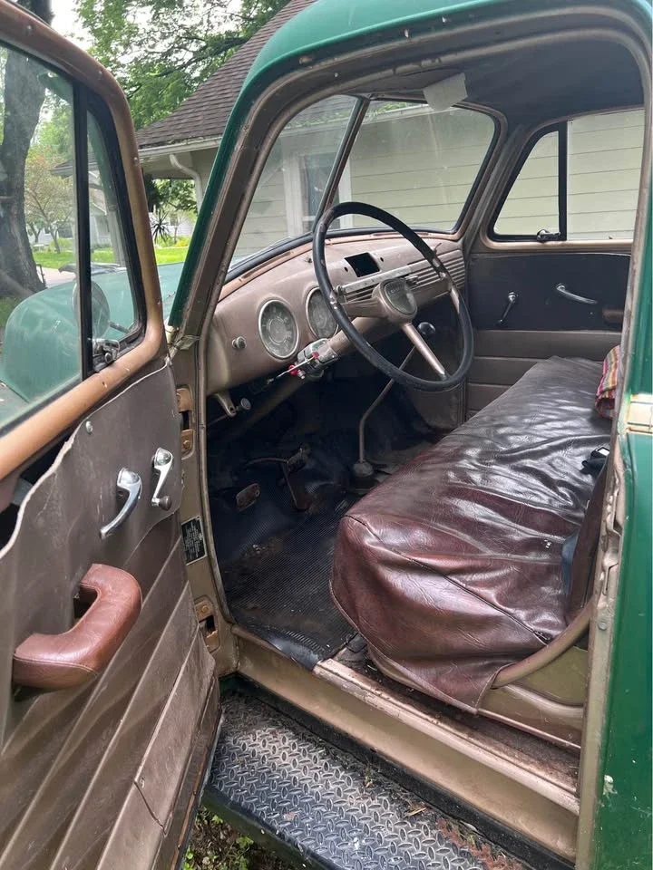 Chevrolet-3600-1952-Green-Brown-2