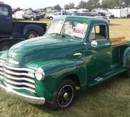 Chevrolet-3600-1952-Green-Tan-11