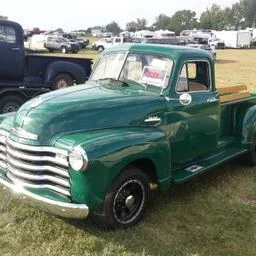 Chevrolet-3600-1952-Green-Tan-11