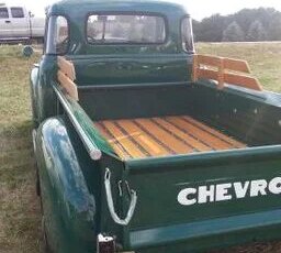 Chevrolet-3600-1952-Green-Tan