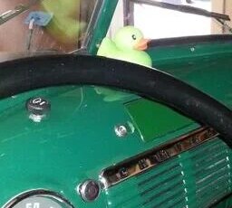 Chevrolet-3600-1952-Green-Tan-5