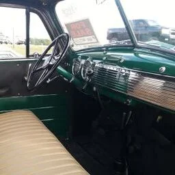 Chevrolet-3600-1952-Green-Tan-7