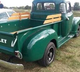 Chevrolet-3600-1952-Green-Tan-8