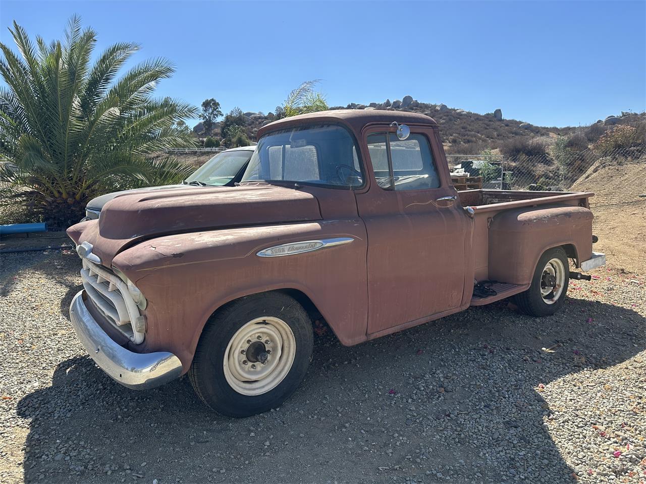 Chevrolet-3600-1957-Rust-Patina-Blue-13