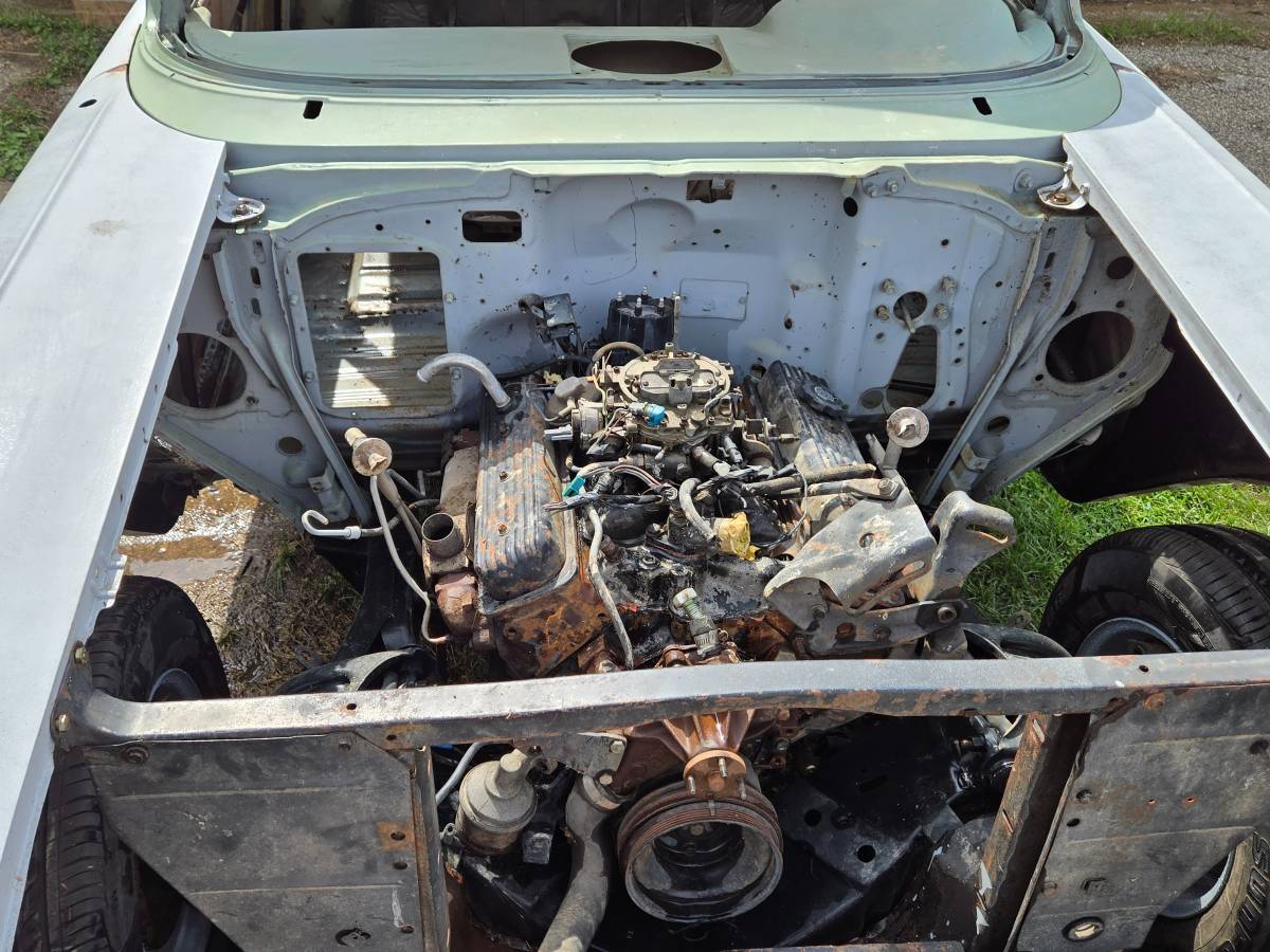 Chevrolet-4-door-sedan-1957-grey-20