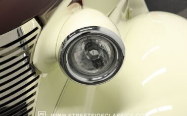 Chevrolet-5-window-1937-Burgundy-Cream-3