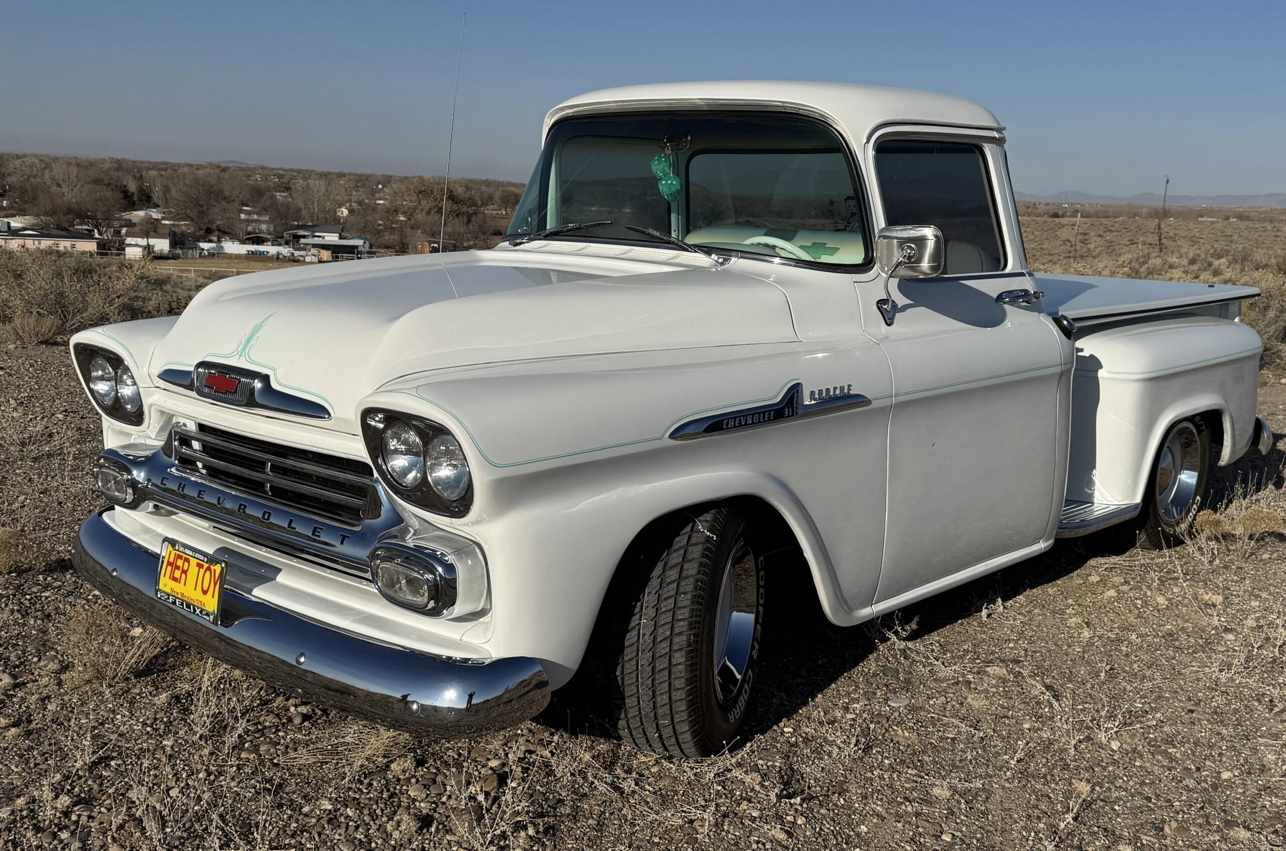 Chevrolet-Apache-1958-White-White