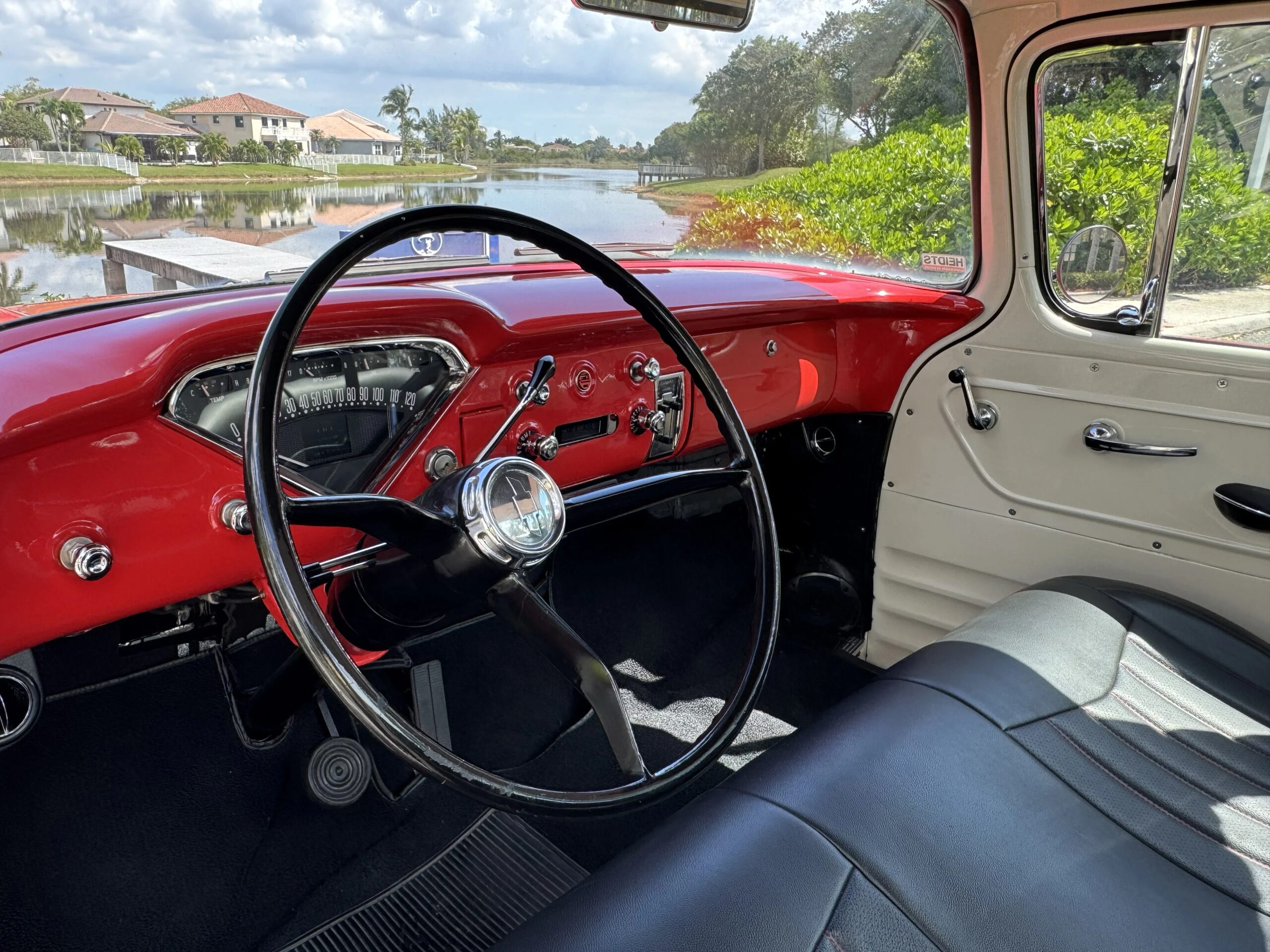 Chevrolet-Apache-1959-Red-Off-White-12