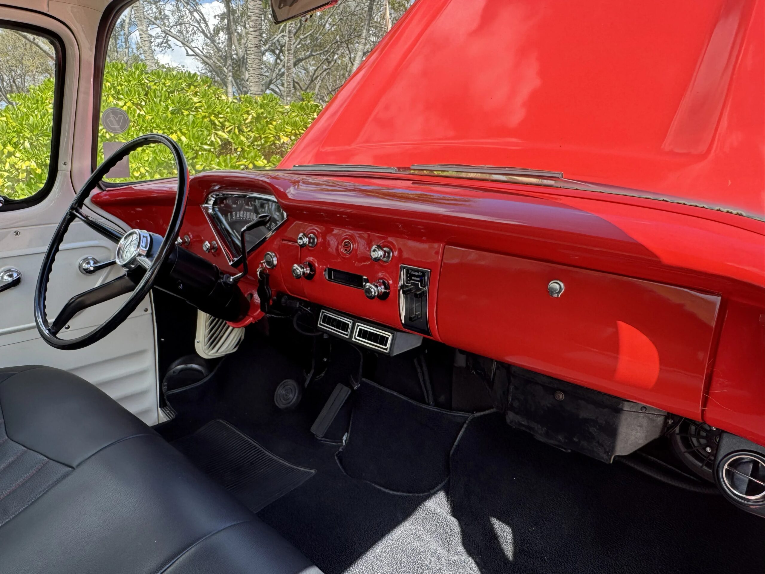 Chevrolet-Apache-1959-Red-Off-White-22