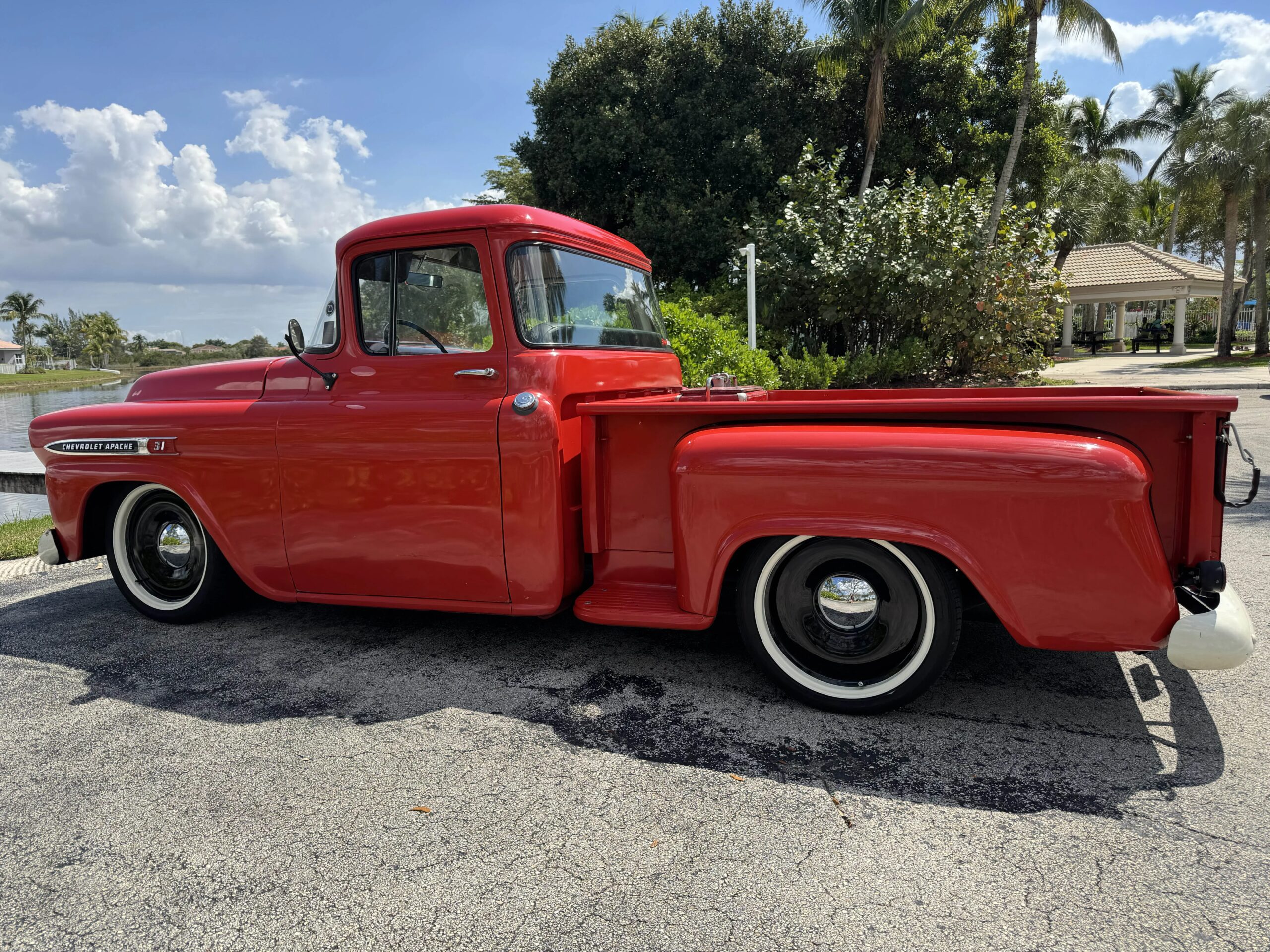Chevrolet-Apache-1959-Red-Off-White-8