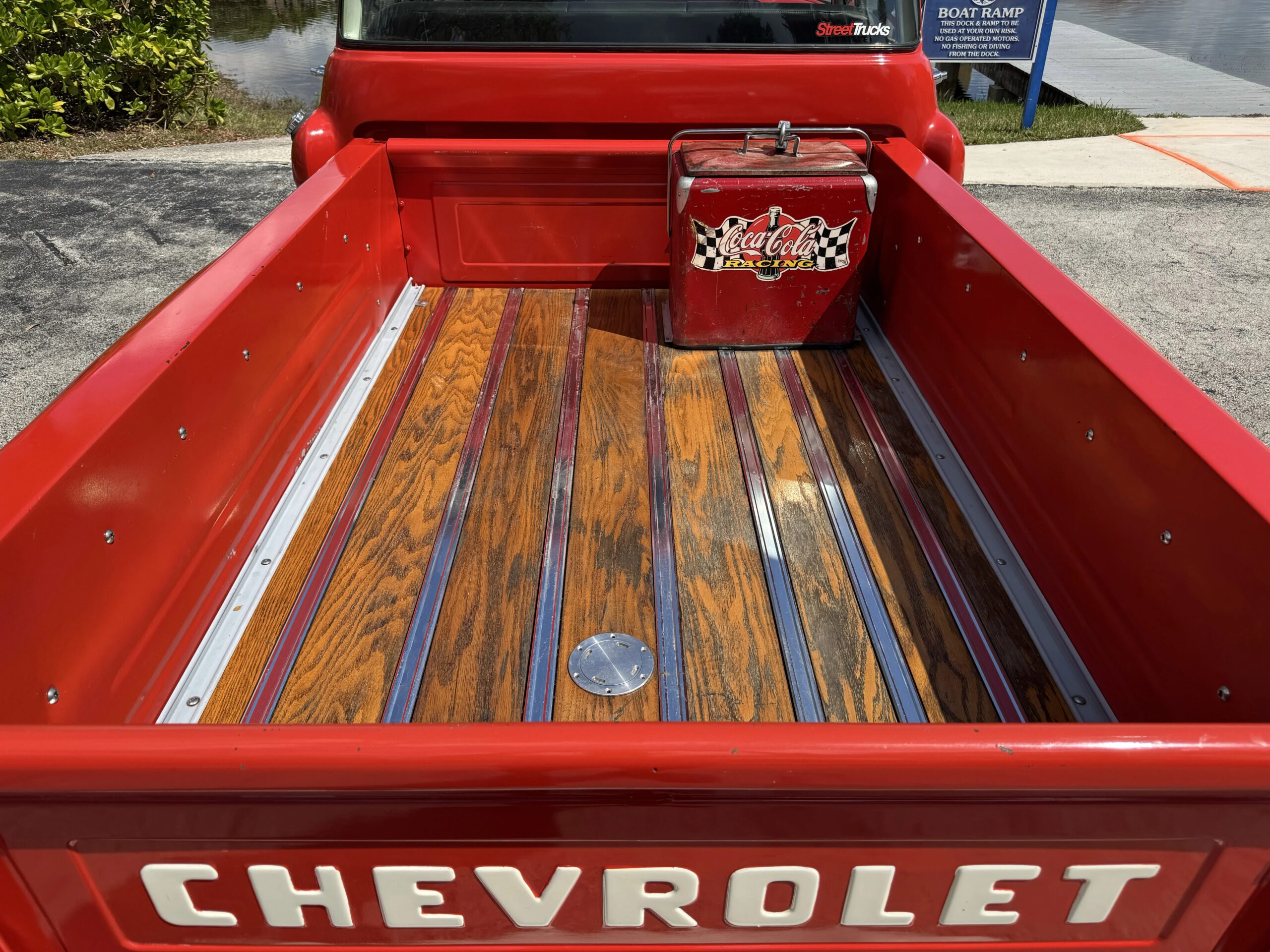 Chevrolet-Apache-1959-Red-Off-White-9