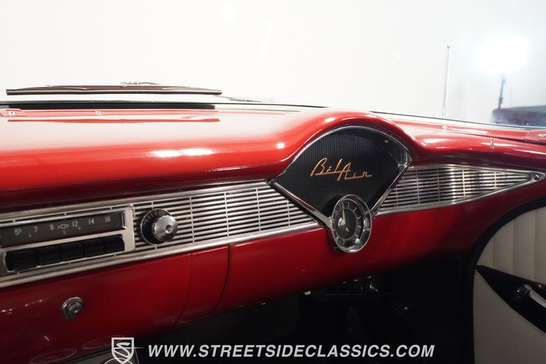 Chevrolet-Bel-air-1956-Red-White-44