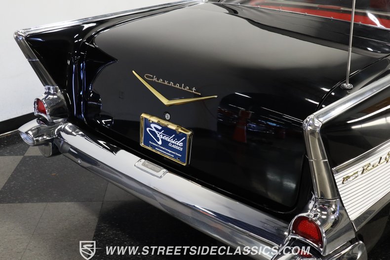 Chevrolet-Bel-air-1957-Black-Red-25